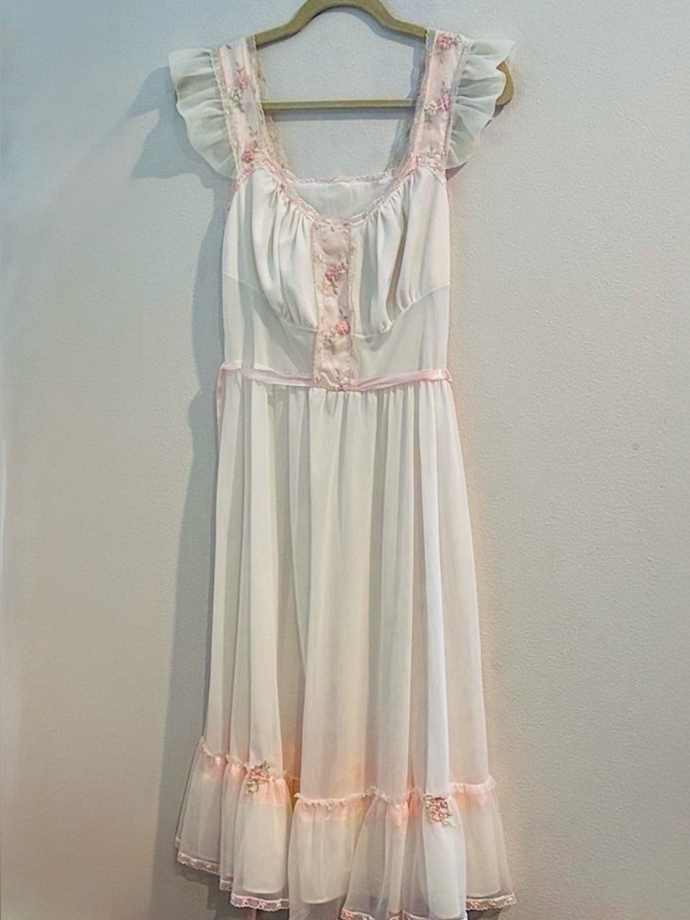 Charmode by Sears Roebuck Vintage Off White and Baby Pink Nightgown Slip Dress